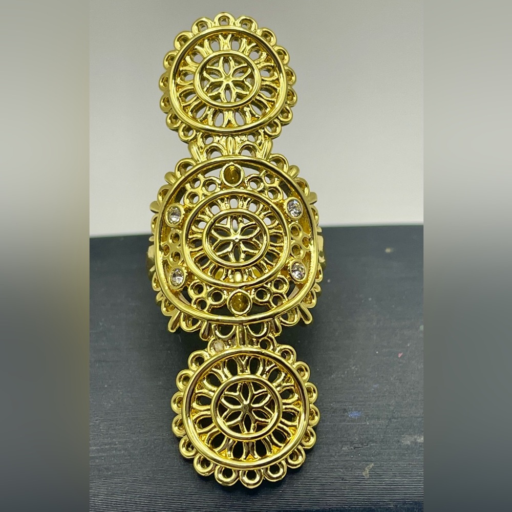 Gold Tone 3 Stacked Circles Filigree Flower Cocktail Ring with Crystals. Size 7